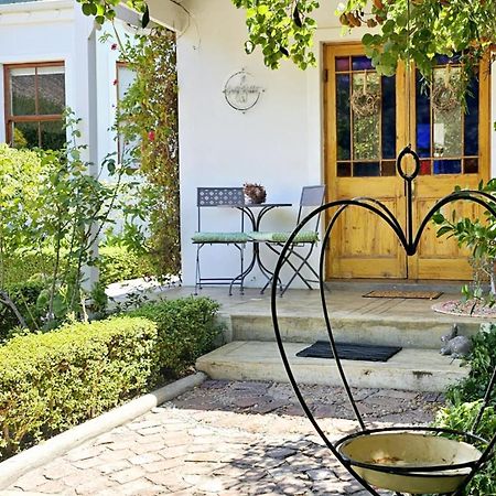 Grey Rabbit Cottage Montagu Bagian luar foto