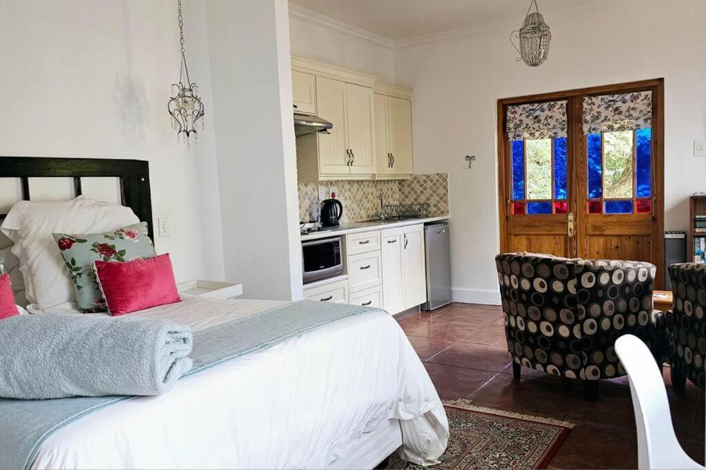 Grey Rabbit Cottage Montagu Bagian luar foto